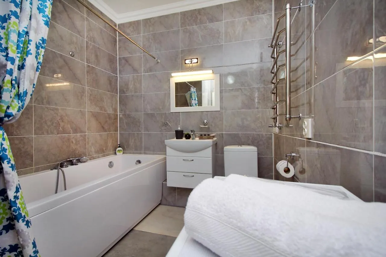 Apartment 2-Х Комн. Уютная Квартира Жк Шахристан Almaty